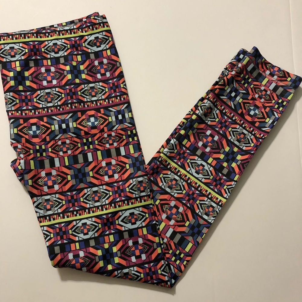 NO Boundaries Women’s leggings Sz L ( 11/13 )